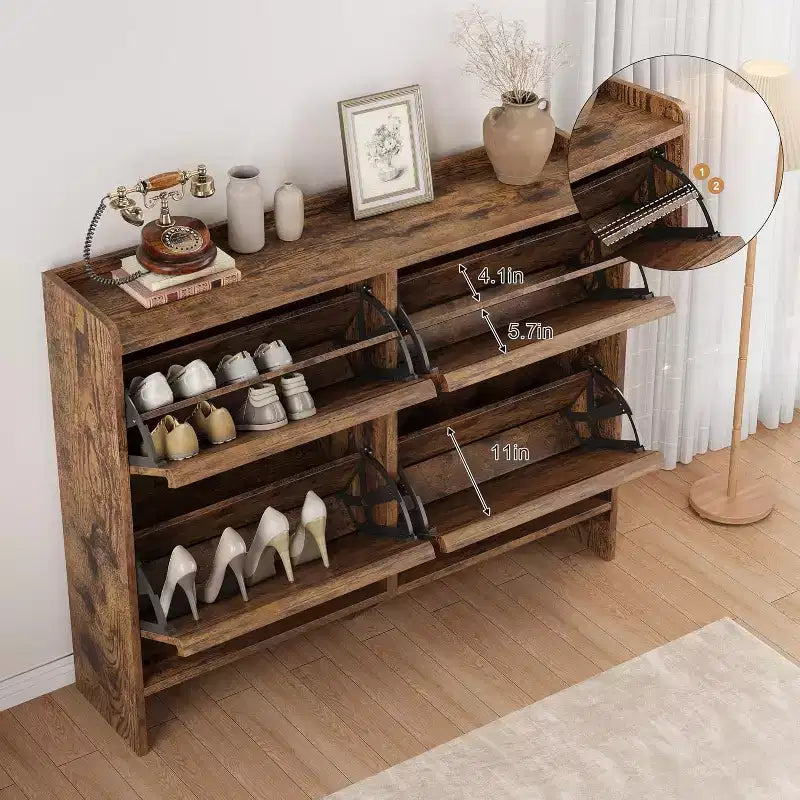 Meuble à chaussures avec tiroirs basculants en bois caché