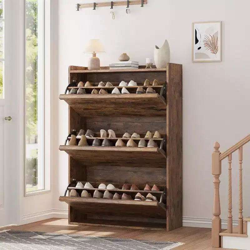 Meuble à chaussures avec tiroirs basculants en bois caché
