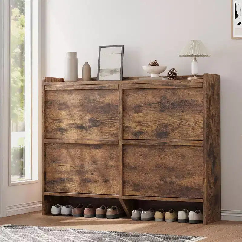 Meuble à chaussures avec tiroirs basculants en bois caché