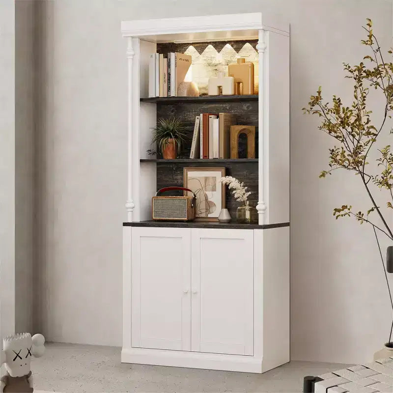 Armoire de cuisine avec éclairage LED et huche de rangement haute